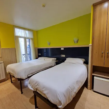 Pension Izar Bat Guesthouse - Self Check-In-2